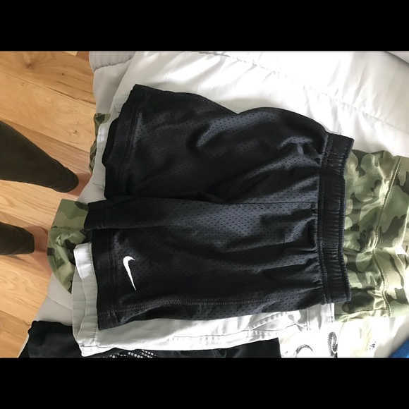 Size 5-6 BOY clothes! - Picture 5 of 7